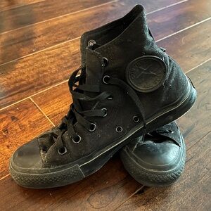 Converse Chuck Taylor high tops women’s 8